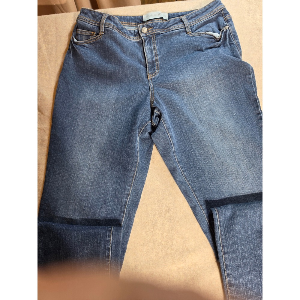 Fashion Bug Womens 18W Medium Wash Straight Leg Denim Jeans Blue Embroidered